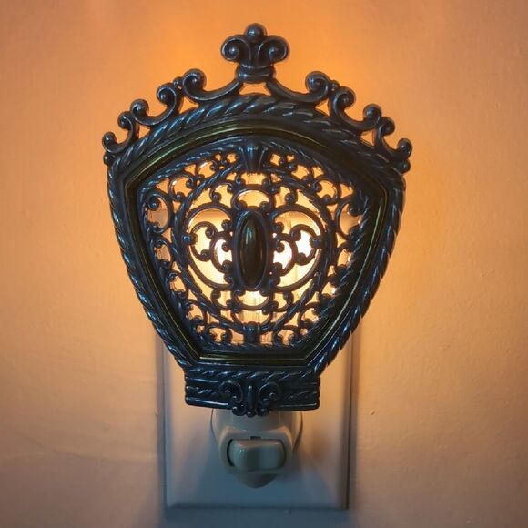 Brighton Royale Regal  Night Light - Picture 3 of 8